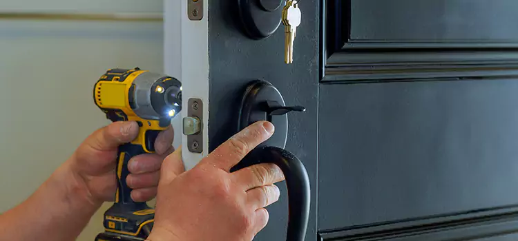 Commercial Door Lock Installation Fort Dodge
